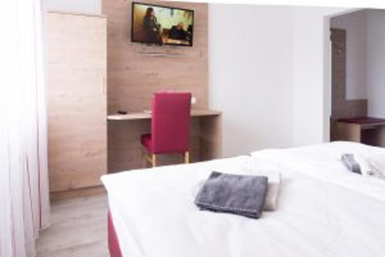 Bauers Gaestehaus Obersiebenbrunn Экстерьер фото